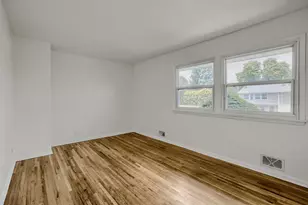 1366 Colonial Dr, Roseville, MN 55113 - Photo 20