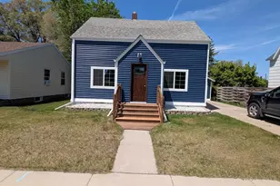 532 2nd Ave SW, Perham, MN 56573 - Photo 1