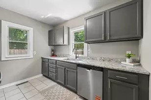 2328 Sheridan Ave N, Minneapolis, MN 55411 - Photo 6