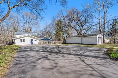 1812 Oakview Lane N, Plymouth, MN 55441 - Photo 4