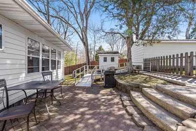 1812 Oakview Lane N, Plymouth, MN 55441 - Photo 38