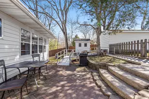 1812 Oakview Ln N, Plymouth, MN 55441 - Photo 38