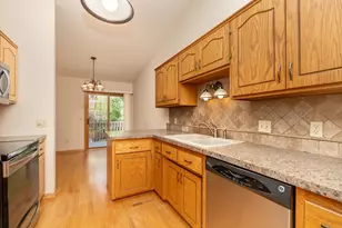 7024 W 113th St, Bloomington, MN 55438 - Photo 12