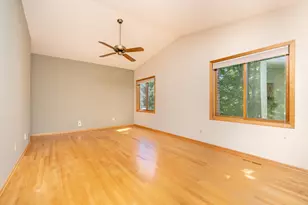 7024 W 113th St, Bloomington, MN 55438 - Photo 6