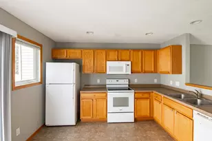 4960 Emmit Dr N, Hugo, MN 55038 - Photo 6