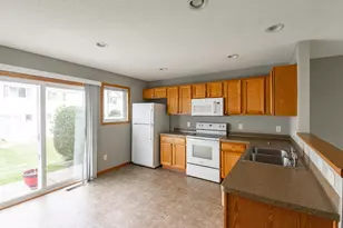 4960 Emmit Dr N, Hugo, MN 55038 - Photo 8