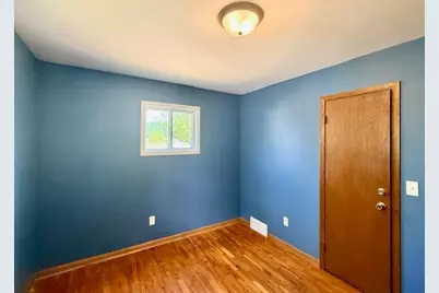 213 Cedar Street W, Houston, MN 55943 - Photo 8