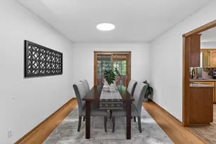 3057 Walter St, Maplewood, MN 55109 - Photo 8