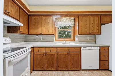 3904 Maryland Avenue N, New Hope, MN 55427 - Photo 6