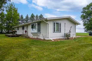 25975 630th Ave, Alden, MN 56009 - Photo 4