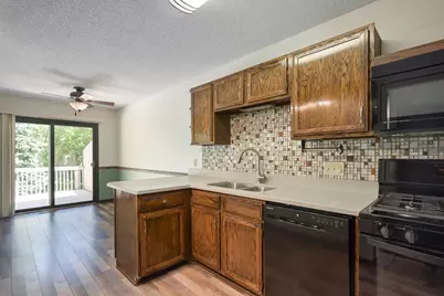 11106 Vessey Avenue S, Bloomington, MN 55437 - Photo 6