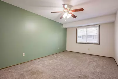 11106 Vessey Avenue S, Bloomington, MN 55437 - Photo 10
