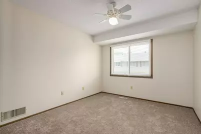 11106 Vessey Avenue S, Bloomington, MN 55437 - Photo 12
