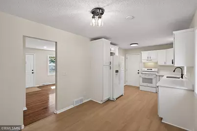 6601 Zealand Avenue N, Brooklyn Park, MN 55428 - Photo 4