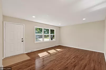 6601 Zealand Avenue N, Brooklyn Park, MN 55428 - Photo 2