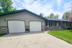 116 Nora St E, Thief River Falls, MN 56701 - Photo 1