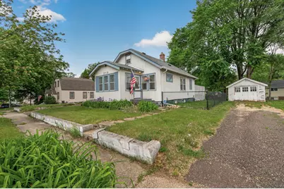 2719 16th Avenue E, North Saint Paul, MN 55109 - Photo 2