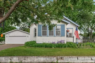 2719 16th Ave E, North Saint Paul, MN 55109 - Photo 4
