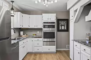 2742 Xenwood Ave S, Saint Louis Park, MN 55416 - Photo 10