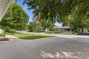 608 26th Ave SW, Willmar, MN 56201 - Photo 8