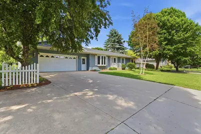 608 26th Avenue SW, Willmar, MN 56201 - Photo 2