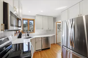 2920 Princeton Ave, Saint Louis Park, MN 55416 - Photo 12