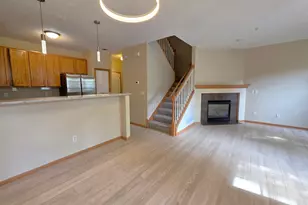 15358 Founders Ln, Apple Valley, MN 55124 - Photo 4