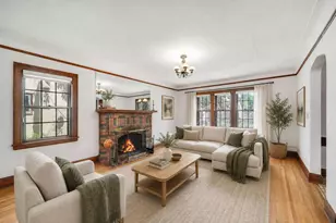 1525 Asbury St, Saint Paul, MN 55108 - Photo 4