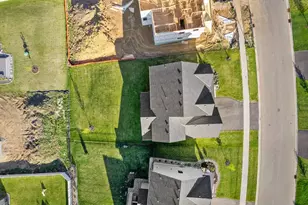 17940 Headwaters Dr, Lakeville, MN 55044 - Photo 4
