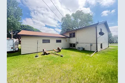404 E 3rd Street, Madison, MN 56256 - Photo 34