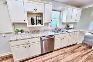715 Elm St, Anoka, MN 55303 - Photo 6