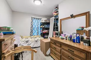 935 Iglehart Ave, Saint Paul, MN 55104 - Photo 8