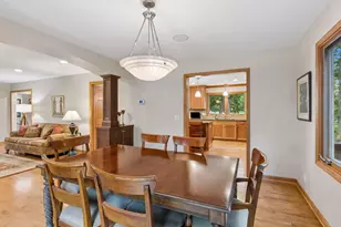 265 Oakwood Rd, Hopkins, MN 55343 - Photo 12