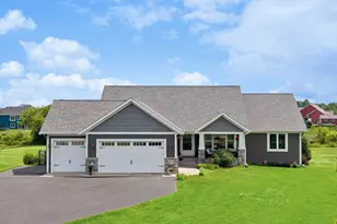 1527 96th St, New Richmond, WI 54017 - Photo 2