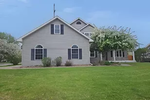 5928 Pintail Ln, White Bear Lake, MN 55110 - Photo 2