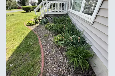 409 3rd Street NE, Grand Meadow, MN 55936 - Photo 2