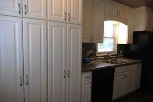 302 S 12th St, Montevideo, MN 56265 - Photo 10