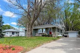 10821 Kumquat St NW, Coon Rapids, MN 55448 - Photo 2