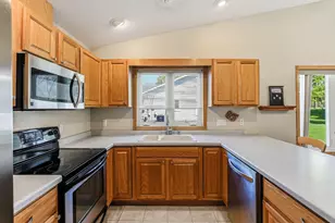 1096 Prairieview Dr SW, Hutchinson, MN 55350 - Photo 12