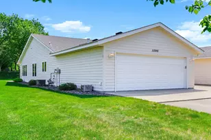1096 Prairieview Dr SW, Hutchinson, MN 55350 - Photo 2