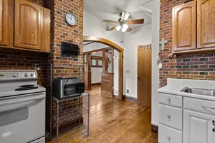 229 W Pleasant St, Mankato, MN 56001 - Photo 12
