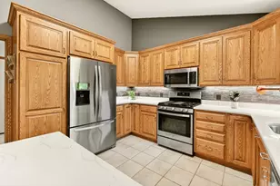 906 Bucknell Blvd SE, Stewartville, MN 55976 - Photo 6