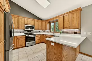 906 Bucknell Blvd SE, Stewartville, MN 55976 - Photo 4