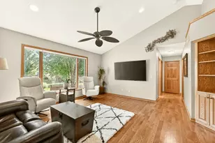906 Bucknell Blvd SE, Stewartville, MN 55976 - Photo 10
