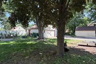 4020 Washburn Ave N, Minneapolis, MN 55412 - Photo 2