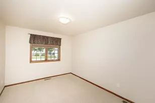 4688 44th Ave S, Fargo, ND 58104 - Photo 14