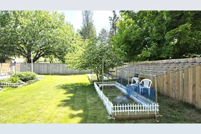 8009 Edgewood Avenue N, Brooklyn Park, MN 55445 - Photo 22