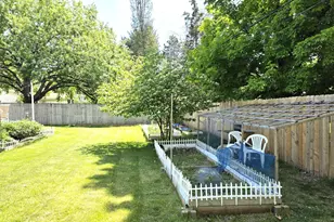 8009 Edgewood Ave N, Brooklyn Park, MN 55445 - Photo 22