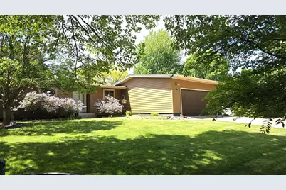 8009 Edgewood Avenue N, Brooklyn Park, MN 55445 - Photo 2