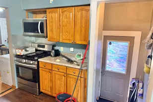 410 Frank Hall Dr, Albert Lea, MN 56007 - Photo 8